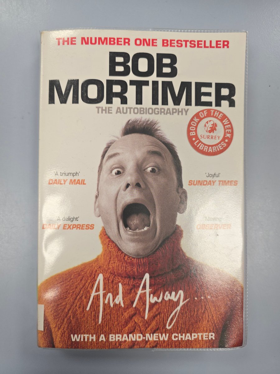 Knaphill Library tweet media