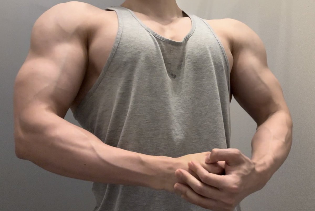 今日はホネホネロックを聴きながら筋トレした🦴
youtu.be/hbzVDorc42s?si…

そういえば昔、身体細すぎて親からホネホネロックって言われてたの思い出した😁