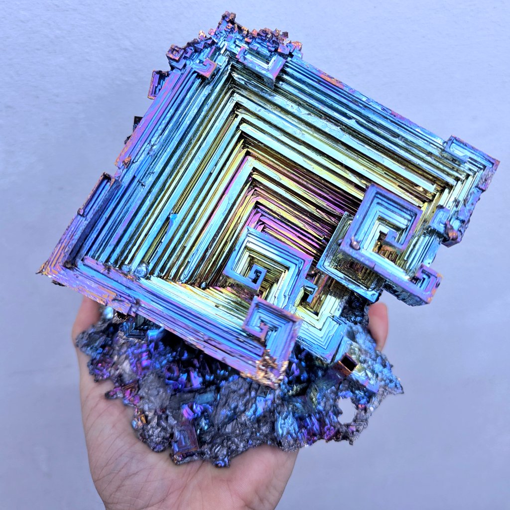 巨大ビスマス結晶 巨大ビスマス結晶成長プロジェクト（7年ぶりの挑戦）←8年じゃなかっ