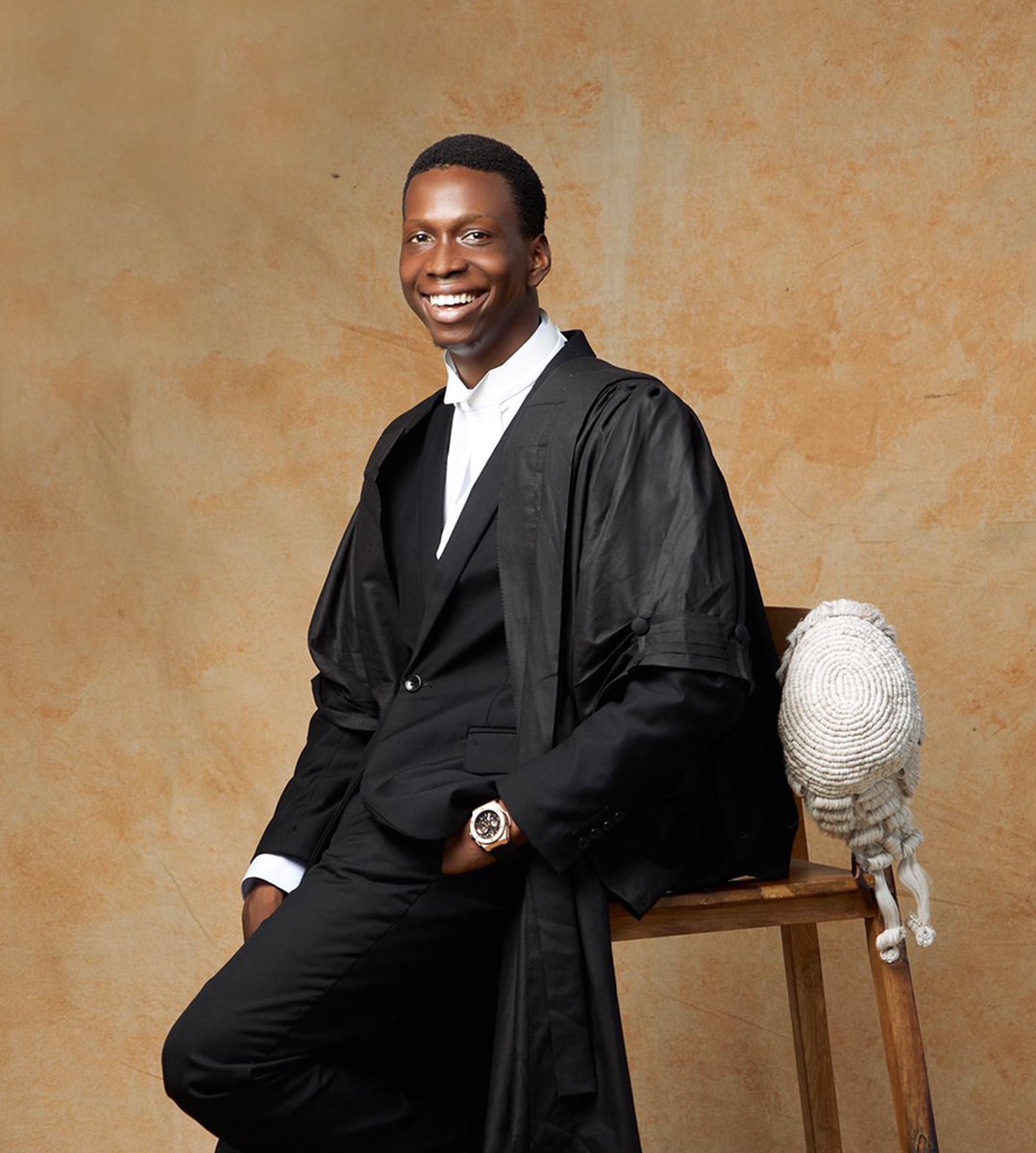 LawverseM's tweet image. What study techniques or routines did you consistently use that helped you graduate as the best student in both institutions?
Oluwabusayo Ifonlaja: Proper Preparation Prevents Poor Performance. There is just no magic formula. I believe at times progress do occur, and due to the…