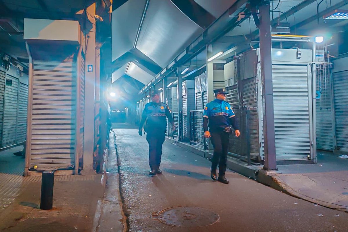 🔴
 
👮🏽‍♂️🚔 Agentes de Control Municipal de #SeguraEP realizan recorridos permanentes durante la noche y madrugada en el sector de La Bahía, fortaleciendo la seguridad con rondas preventivas y disuasivas.

#AcciónSegura 
#ConstruyendoLaCiudadDeTodos