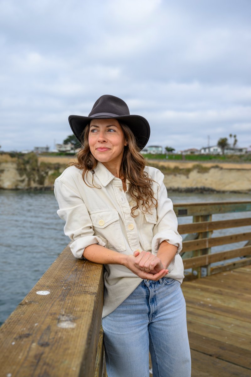AmericanHatter's tweet photo. Laid-back mornings, ocean breeze, and the Pathfinder keeping it classic. ๐๐
Ready to elevate your everyday look? ๐
๐ Visit https://t.co/GjXuk8bCW6 to grab the
Pathfinder now.
#PathfinderHat #AmericanHatMakers #OutbackStyle
#WoolFeltHat #FallReady #OceanVibes #CraftedInUSA https://t.co/HCuHP02lqi