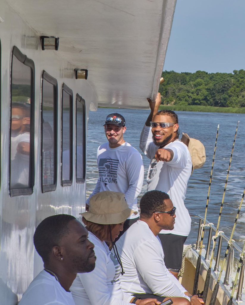 FalconsCR's tweet image. Our 17th Annual Fishing with the Falcons trip wrapped up with an unforgettable day of deep sea fishing off the coast of Savannah. Huge thanks to the military members from Hunter Army Airfield for their service and for joining us for a great weekend.🎣🇺🇸