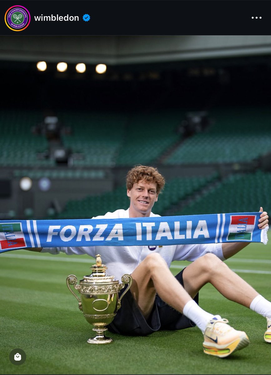 Cinzia Emanuelli (@cinziaemanuelli) on Twitter photo Mandare a #Wimbledon qualcuno del governo a dargli il sostegno del suo Paese era troppo lavoro? <a href="/matteorenzi/">Matteo Renzi</a> andò da Primo Ministro a New York per sostenere Flavia Pennetta e Roberta Vinci nella finale Slam agli US Open e venne massacrato…Bei tempi quando l’Italia sapeva stare Mandare a #Wimbledon qualcuno del governo a dargli il sostegno del suo Paese era troppo lavoro? <a href="/matteorenzi/">Matteo Renzi</a> andò da Primo Ministro a New York per sostenere Flavia Pennetta e Roberta Vinci nella finale Slam agli US Open e venne massacrato…Bei tempi quando l’Italia sapeva stare