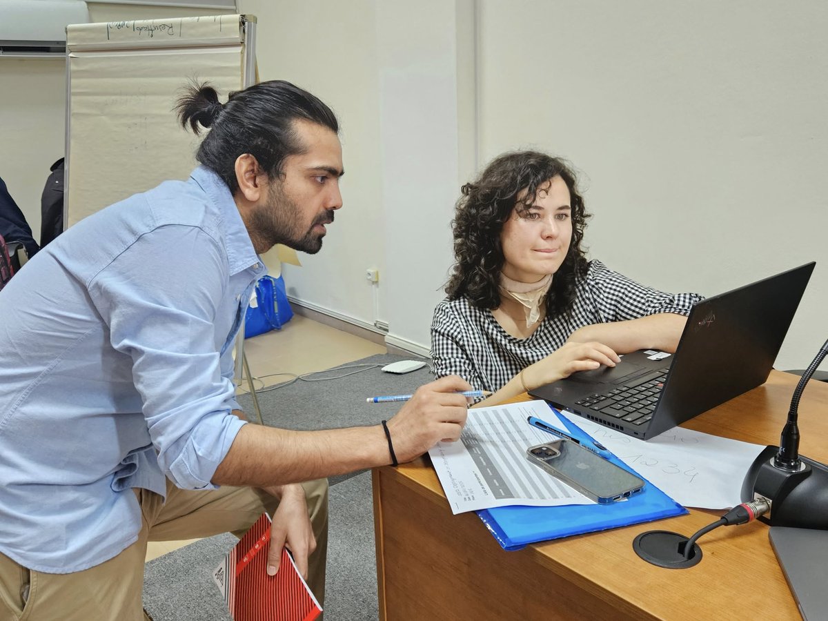 AngolaOms's tweet image. With support from INIS, WHOAngola, and the German Embassy, SEEG is training professionals in lab diagnostics and epidemiological surveillance in Angola.
WHO reaffirms its commitment to building local capacity for outbreak response.
#SEEG #WHO #PublicHealth #Angola