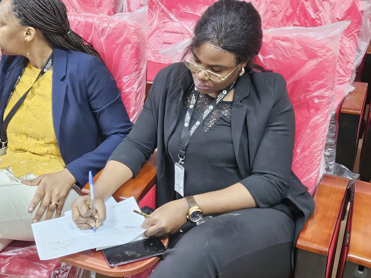 AngolaOms's tweet image. With support from INIS, WHOAngola, and the German Embassy, SEEG is training professionals in lab diagnostics and epidemiological surveillance in Angola.
WHO reaffirms its commitment to building local capacity for outbreak response.
#SEEG #WHO #PublicHealth #Angola