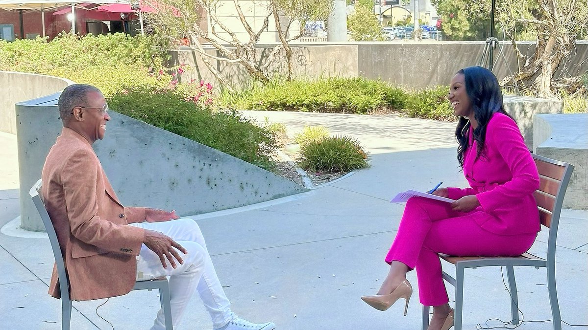 Robin Winston tweet media