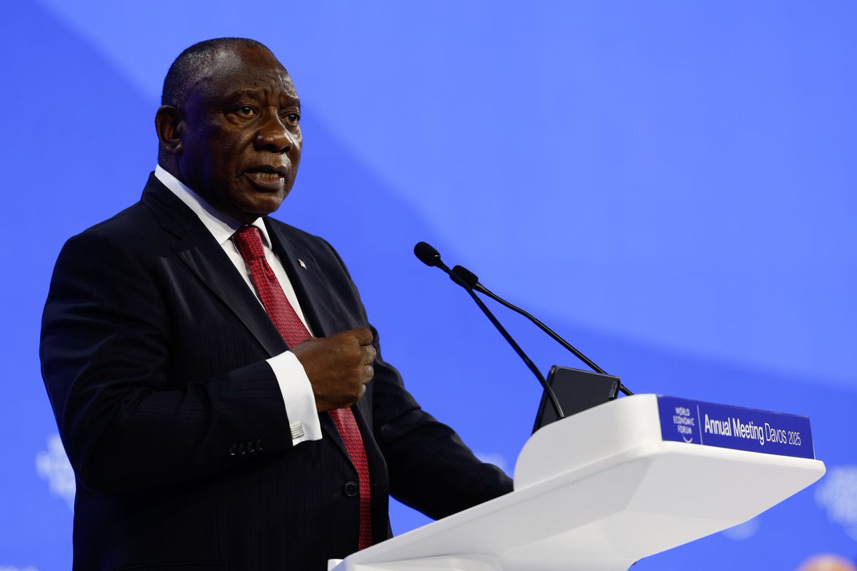 Afriforeal2's tweet image. Question: How would your approach differ from the strategy President Ramaphosa proposed for addressing General Mkhwanazi's allegations? Just to hear thoughts from South Africans, no judgement
#NationalShutdown #ANCMustFall #INDvsENGTest #FamilyMeeting Chelsea #DryDay Palmer…