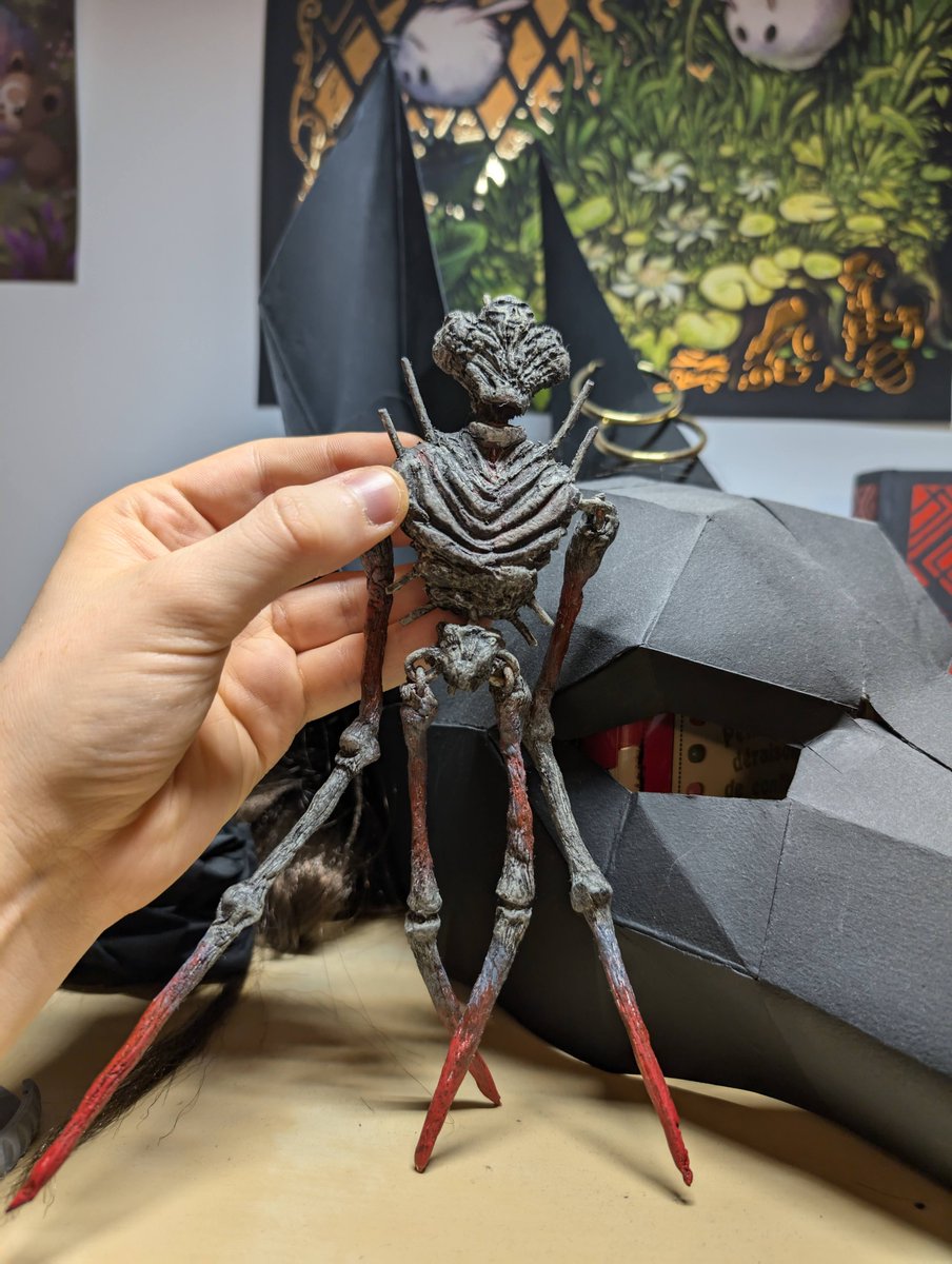Stroumpf_'s tweet image. Nimble Puppet sculpture from #LibraryOfRuina by #ProjectMoon
My first actual sculpture project made a year ago ! Unsure if WIP pics are interesting to everyone, might post later.