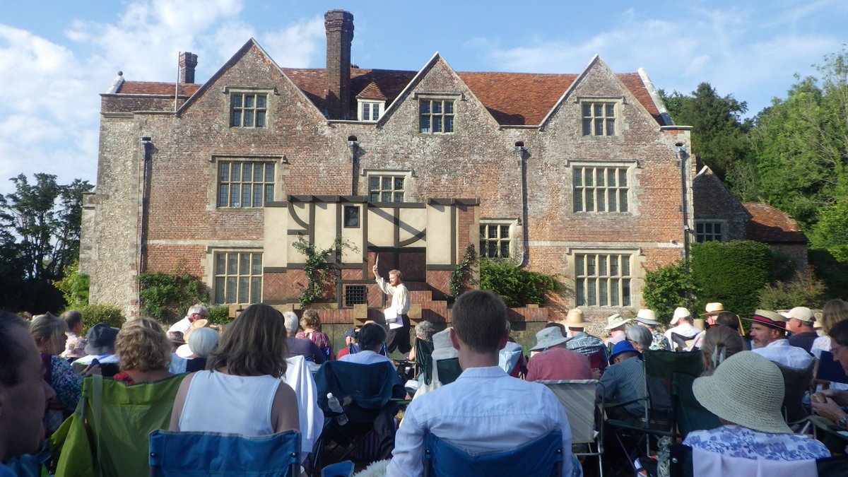 andy_wing1's tweet image. Twelfth Night Chawton House @TLCMuk absolutely 'Top Drawer', Shakespeare as it should be seen and heard.