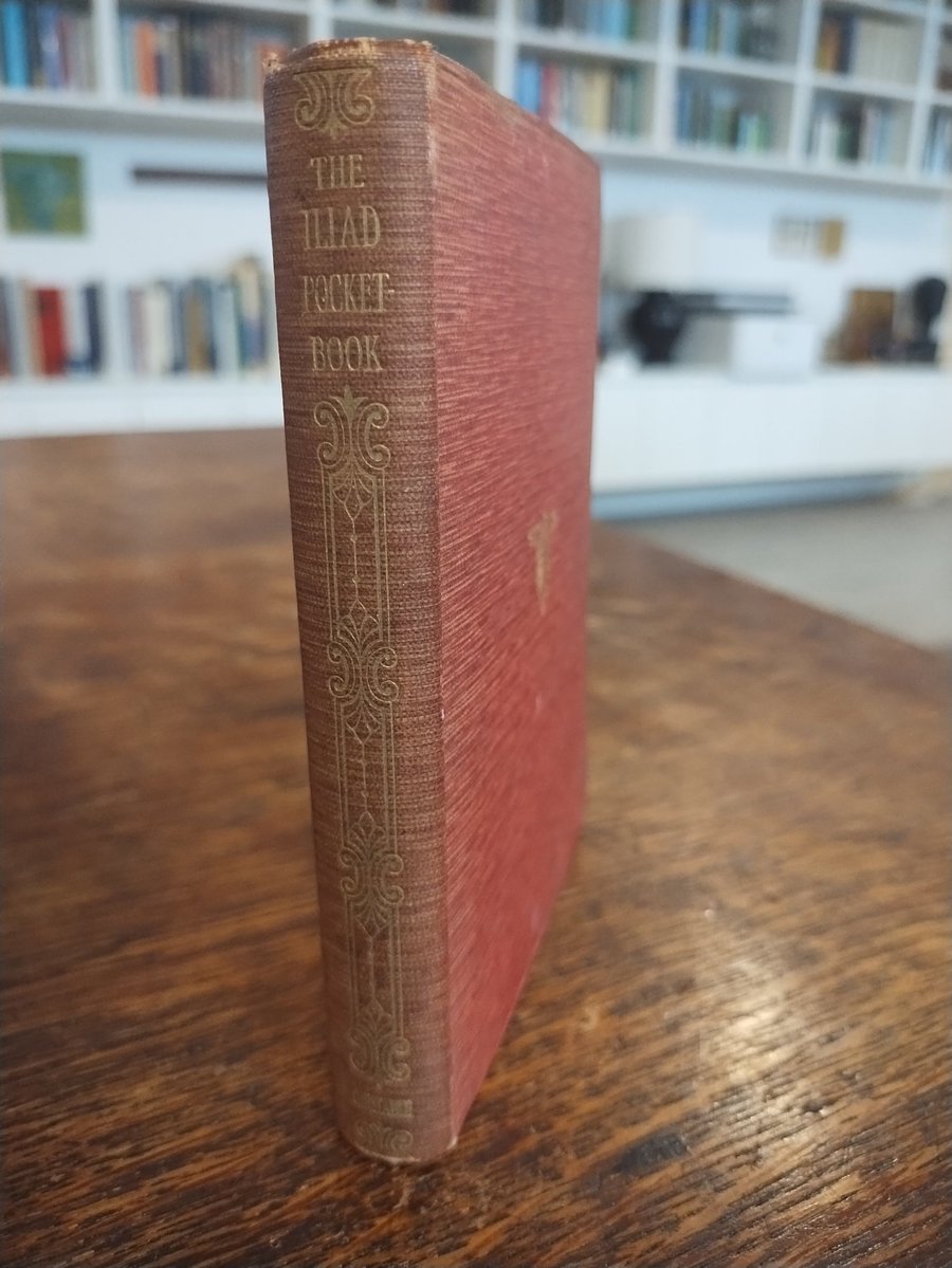nchlsswft's tweet image. Yet another pocket edition, Winbolt's selections from the Iliad, with English translations, made just before the advent of the Loeb series. I haven't used this one much but will keep in pocket presently and see what happens.