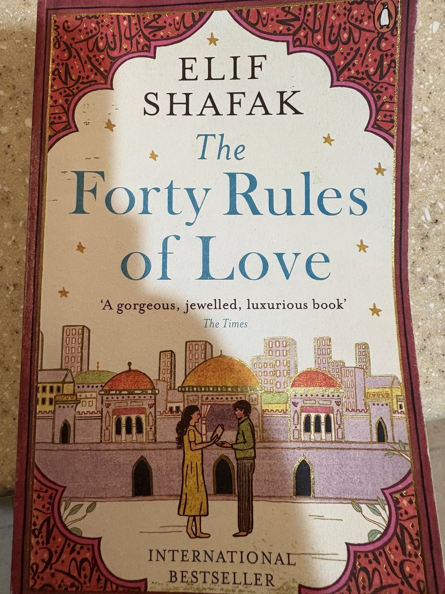 DeanSouthwark's tweet image. First book of my holiday finished. Elif Shafak is a writer of beauty. @Elif_Safak @PenguinUKBooks
