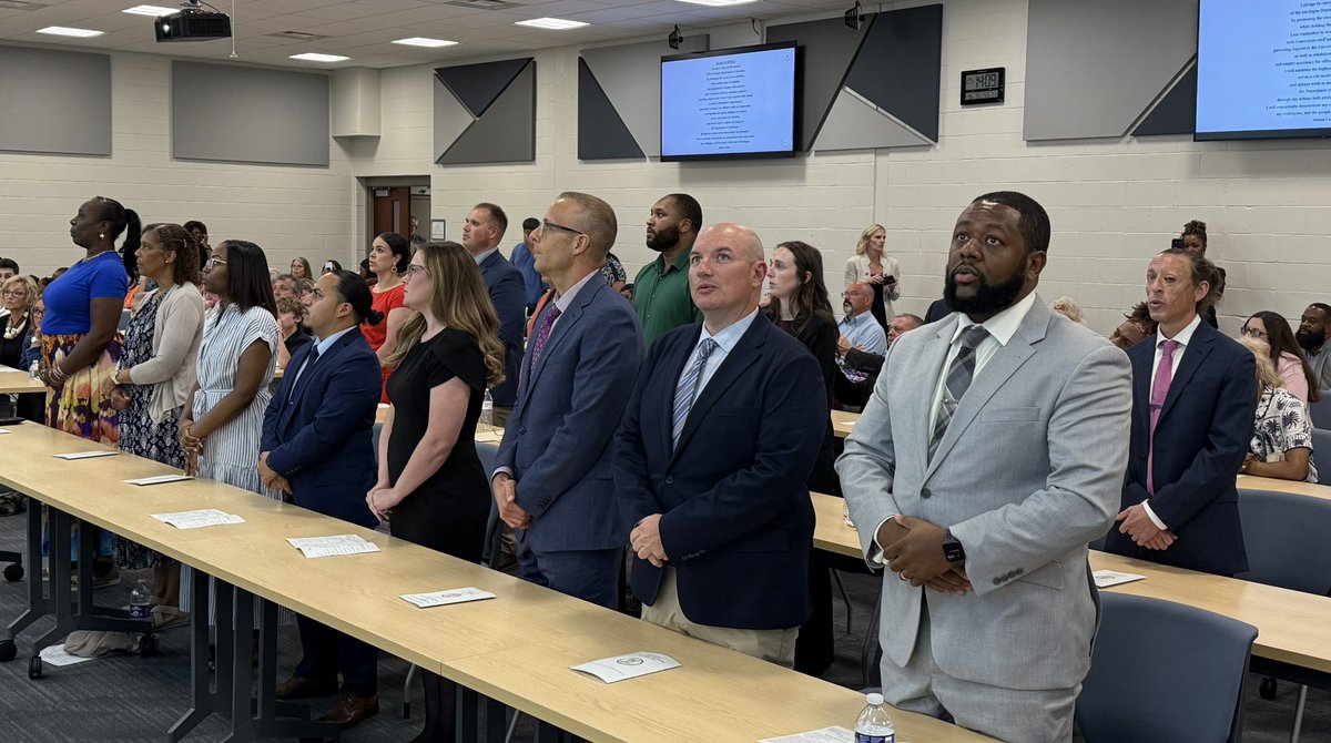 MDOCFOA's tweet image. Congratulations to the 2025 Laura Young FOA academy class.  15 agents took the Oath of Office ready to #MakeADifference.  Thank you to all of the new agents’s family and co-workers who came out to show their support. #WhatYouDoMatters #Purpose