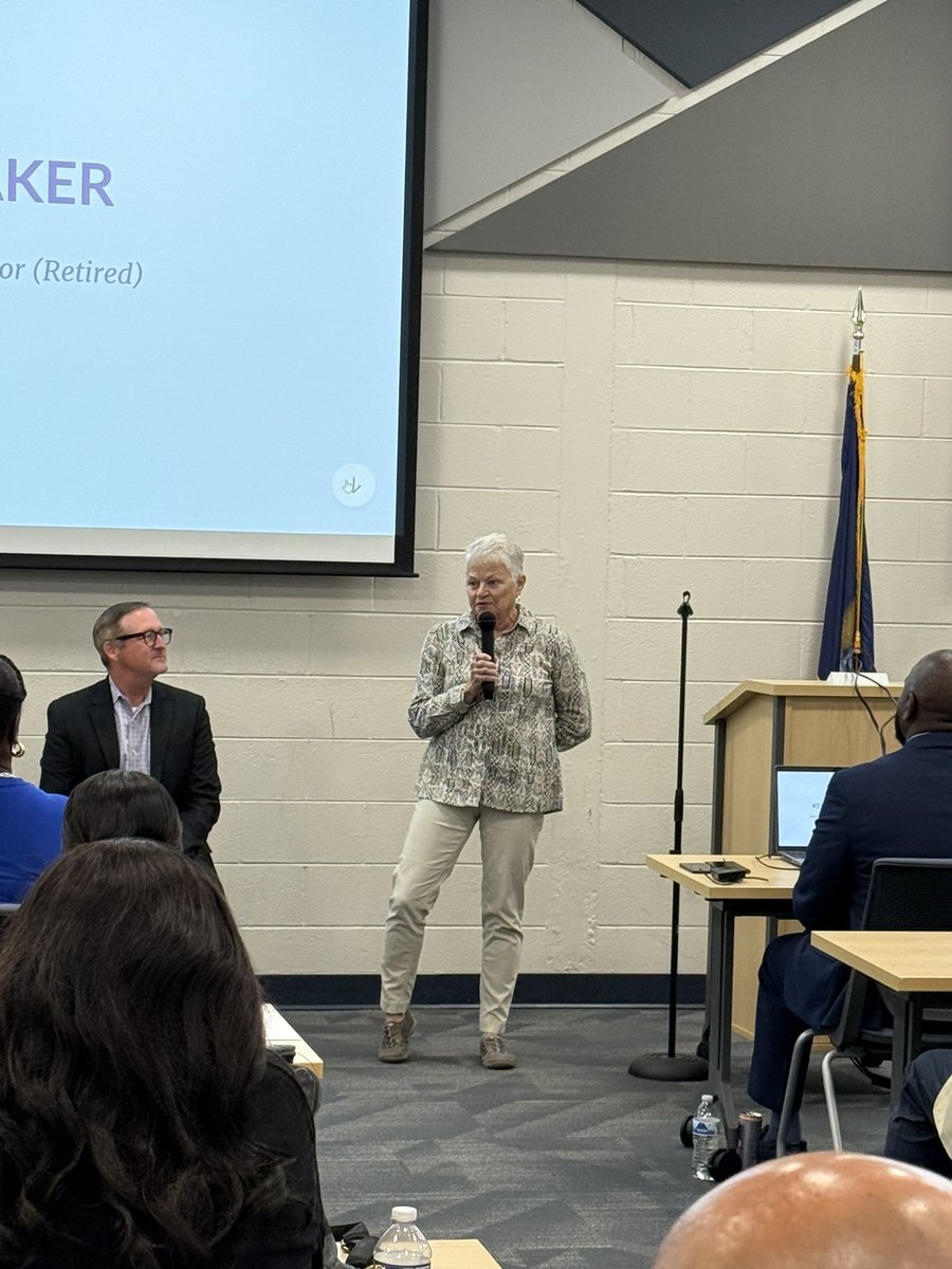 MDOCFOA's tweet image. Congratulations to the 2025 Laura Young FOA academy class.  15 agents took the Oath of Office ready to #MakeADifference.  Thank you to all of the new agents’s family and co-workers who came out to show their support. #WhatYouDoMatters #Purpose