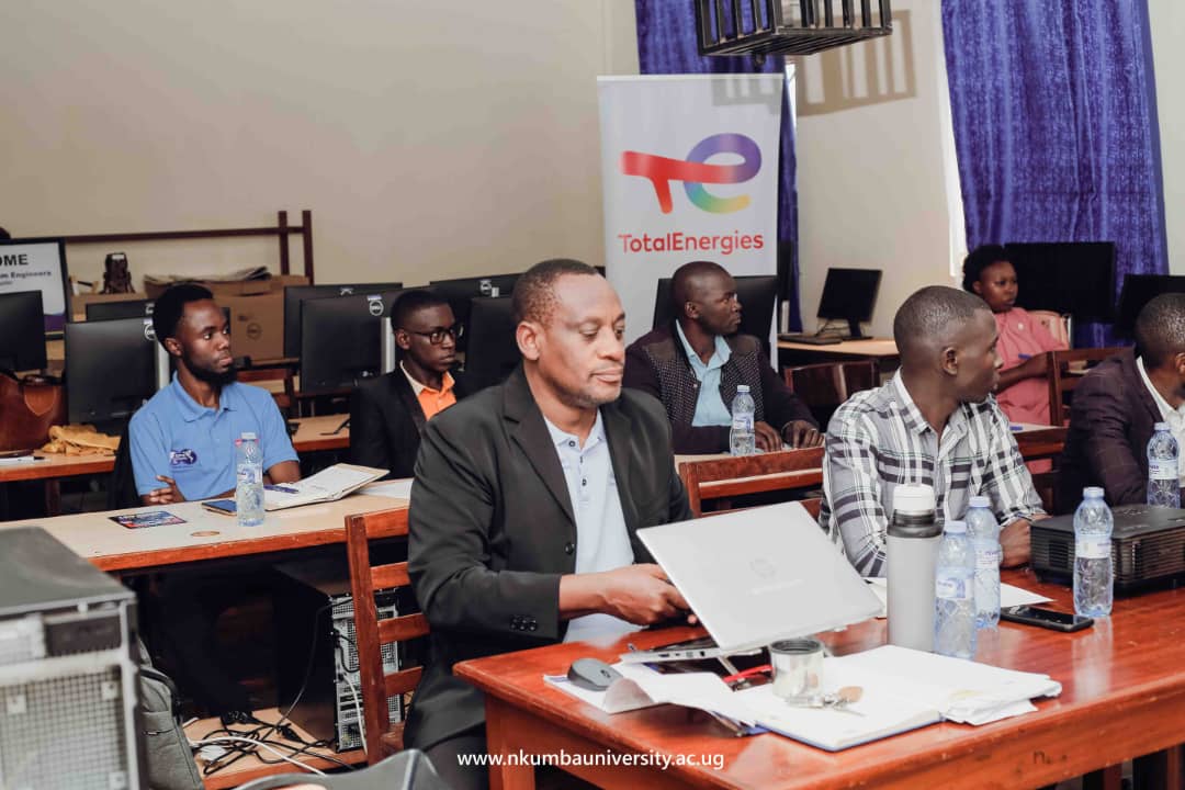 NkumbaUni's tweet image. On Friday, 11th July, the School of Sciences successfully concluded a one-day training under the Tilenga Train the Trainer Program.
Dr. Alex Barakagira, said, "This is a timely & strategic investment in strengthening the University's capacity to teach petroleum & geoscience."