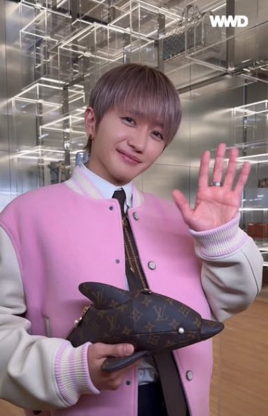 NissyStaff's tweet image. ルイ・ヴィトンの軌跡を辿る没入型エキシビション
「ビジョナリー·ジャーニー」展に来場しました🙌🏻
#LouisVuitton
#VisionaryJourneys
#Nissy
instagram.com/reel/DMFom_nSW…