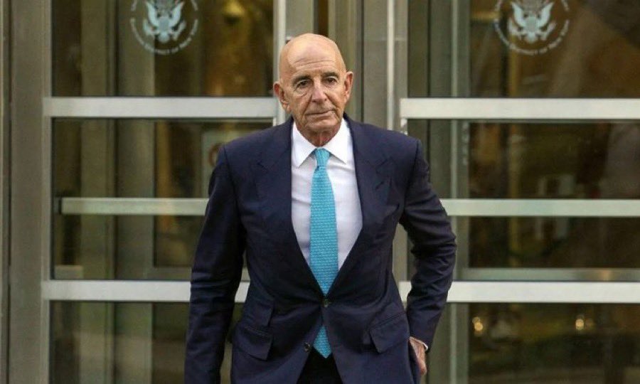 Lübnanlı Arap milliyetçi #Barrack kim oluyor da Kürde racon kesiyor!
Barrack Suriye’de salt Arap milliyetçiliğinin değil Kürdistandaki sömürgecilerin kılıcını sallıyor!
Kime karşı?
Kürtler ve Arap olmayan halklara Sünni dışı inançlara karşı. 
Haddini aşıp “Bağımsız Kürdistan