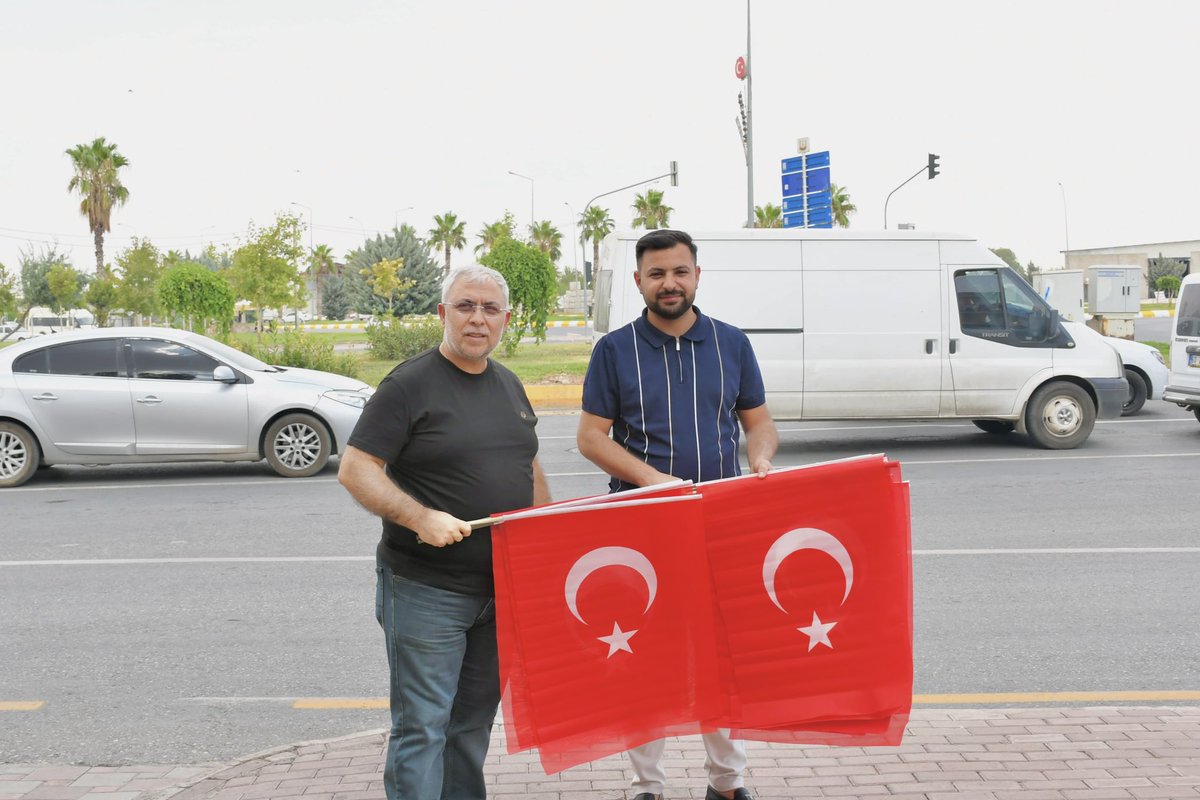 15 Temmuz şehitlerimizi saygı ve rahmetle anıyoruz!

15 Temmuz hain darbe girişiminin 9. yıl dönümünde, canlarını ortaya koyarak hainlere geçit vermeyen aziz şehitlerimizi rahmetle, fedakar gazilerimizi şükranla anıyoruz.
<a href="/mehmetkusnet/">Mehmet Kuş 🇹🇷</a> <a href="/ElgunSuleyman/">Suleyman Elgün 🇹🇷🌹</a> 
#15Temmuz 🇹🇷🇹🇷🇹🇷