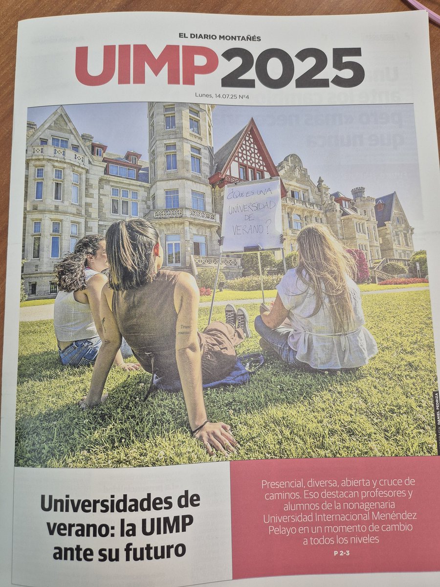 📰 Dijimos que íbamos a trabajar al Palacio de la Magdalena, pero nos colamos en la portada del suplemento como si nada.