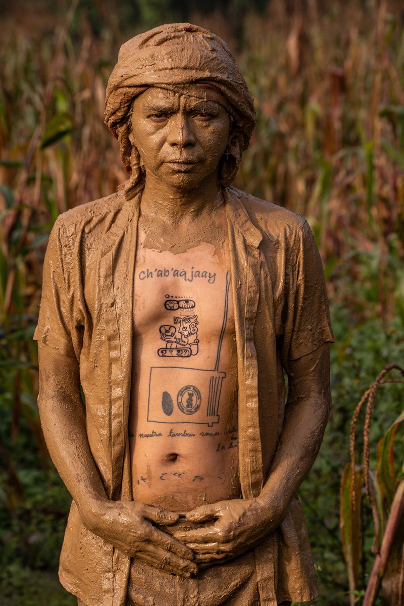 MuseuTapies's tweet image. El ritual-performance "Tretze sobre zero" implica tatuar al cos de l'artista guatemalenc Benvenuto Chavajay els números sagrats dels maies, el 13 i el 0, per desenterrar la història i activar la memòria

17 juliol | 19h

Reserves: museutapies.org/event/tretze-s…

#art #performances #bcn