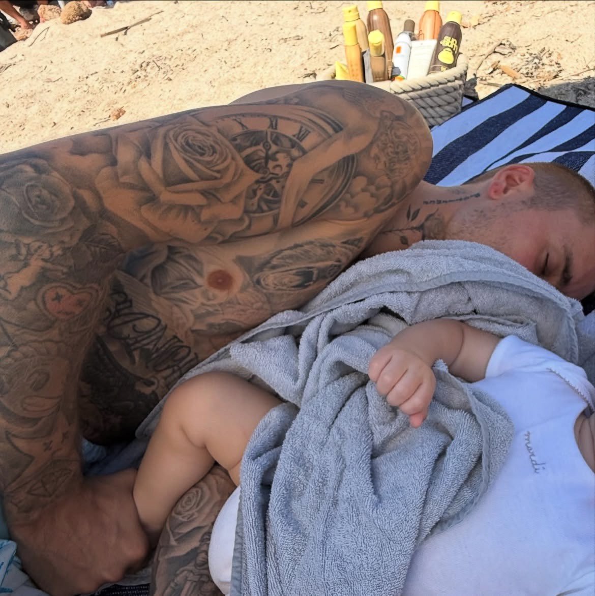 flori 🥀🍉 tweet media