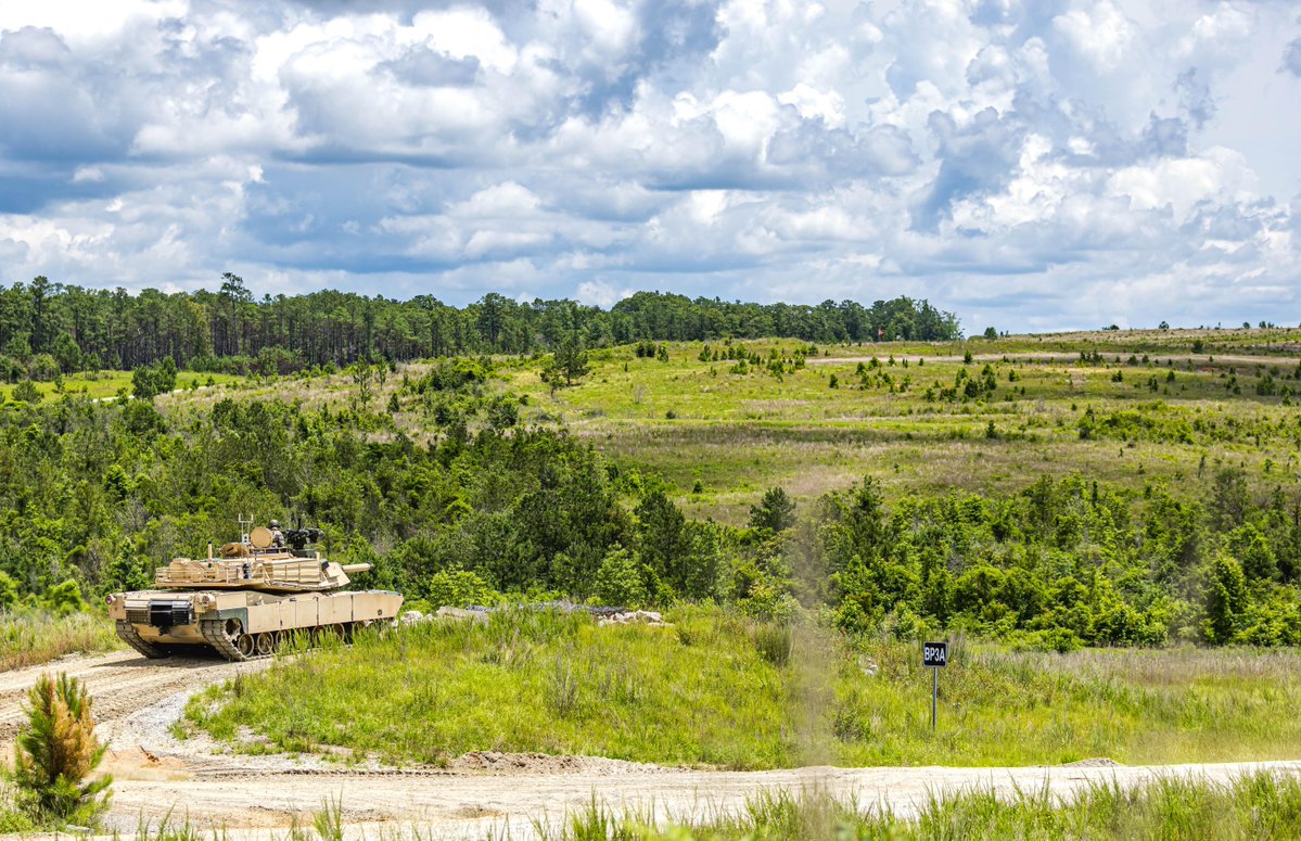 usacac's tweet image. For our #MotivationalMonday, our Soldiers in the Armor Basic Officer Leadership Course (BOLC) learn the capabilities of their armored vehicles as they conduct tank gunnery training in Fort Benning, Georgia. (U.S. Army photo by Capt. Stephanie Snyder) #BeAllYouCanBe #DriveChange