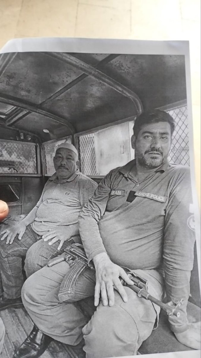 Mariana Baabar (@marianabaabar) on Twitter photo Cruelty of <a href="/MaryamNSharif/">Maryam Nawaz Sharif</a>
Release the gentleman.
What he said publicly reflect sentiments of thousands of citizens. They are fed up. Pakistan does not belong to the elite.People like this gentleman has a right to resources of state. How many will you arrest and keep in custody? Cruelty of <a href="/MaryamNSharif/">Maryam Nawaz Sharif</a>
Release the gentleman.
What he said publicly reflect sentiments of thousands of citizens. They are fed up. Pakistan does not belong to the elite.People like this gentleman has a right to resources of state. How many will you arrest and keep in custody?