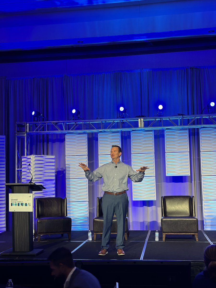 Kicking off Day 2 at the #2025TransportationForum! 

Werner EVP Craig Callahan welcomes attendees and sets the tone for an exciting morning of insights and dialogue.