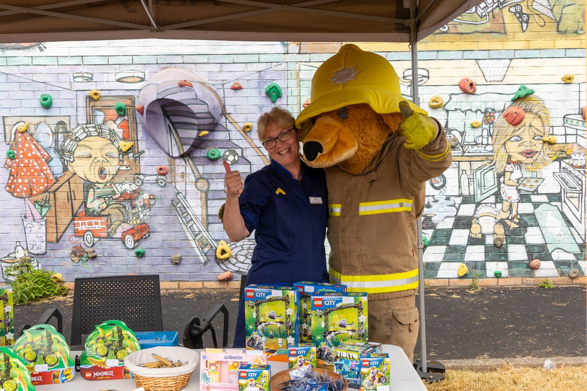 HelpStAndrews's tweet image. We had such a great time at the Firefighters Fete, talking to everyone about the hospice and the amazing work we do. Another big thank you to motorcycle racer and local Grimsby legend @guymartinracing for taking the time to stop by and have a chat!
Thank you for having us 🧡
