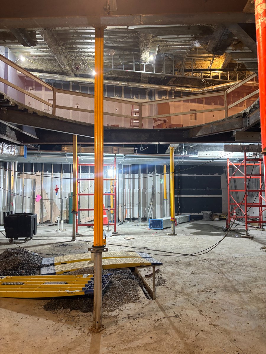 ZacharyLeonsis's tweet image. Construction at Capital One Arena is in full swing. 🚧✨
From infrastructure upgrades to expanded square footage and redesigned fan areas, every detail is focused on delivering an unforgettable experience for the community @MSE serves.
@CapitalOneArena has long been an anchor…