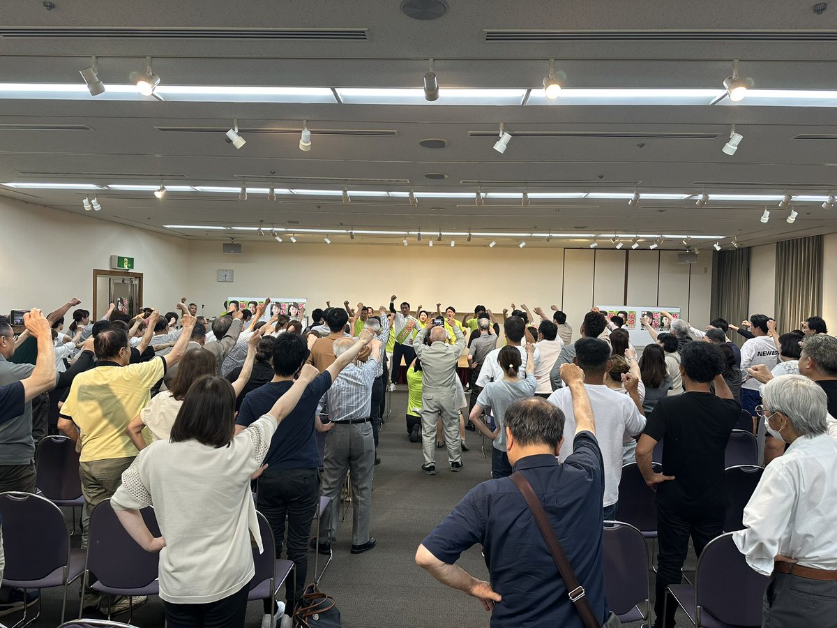 nishidakaoru's tweet image. 本日の朝は遺族会の皆さんと忠魂碑の清掃と参拝に。毎月の恒例行事です。皆さん参議院選挙にも強いご関心をお寄せいただいていました。また昨夜、お会いしたことはないですが、九州にお住まいの方からメールをいただきました。衆議院外務委員会での外務政務官に対して靖国に関する私の質問の動画を観ら…