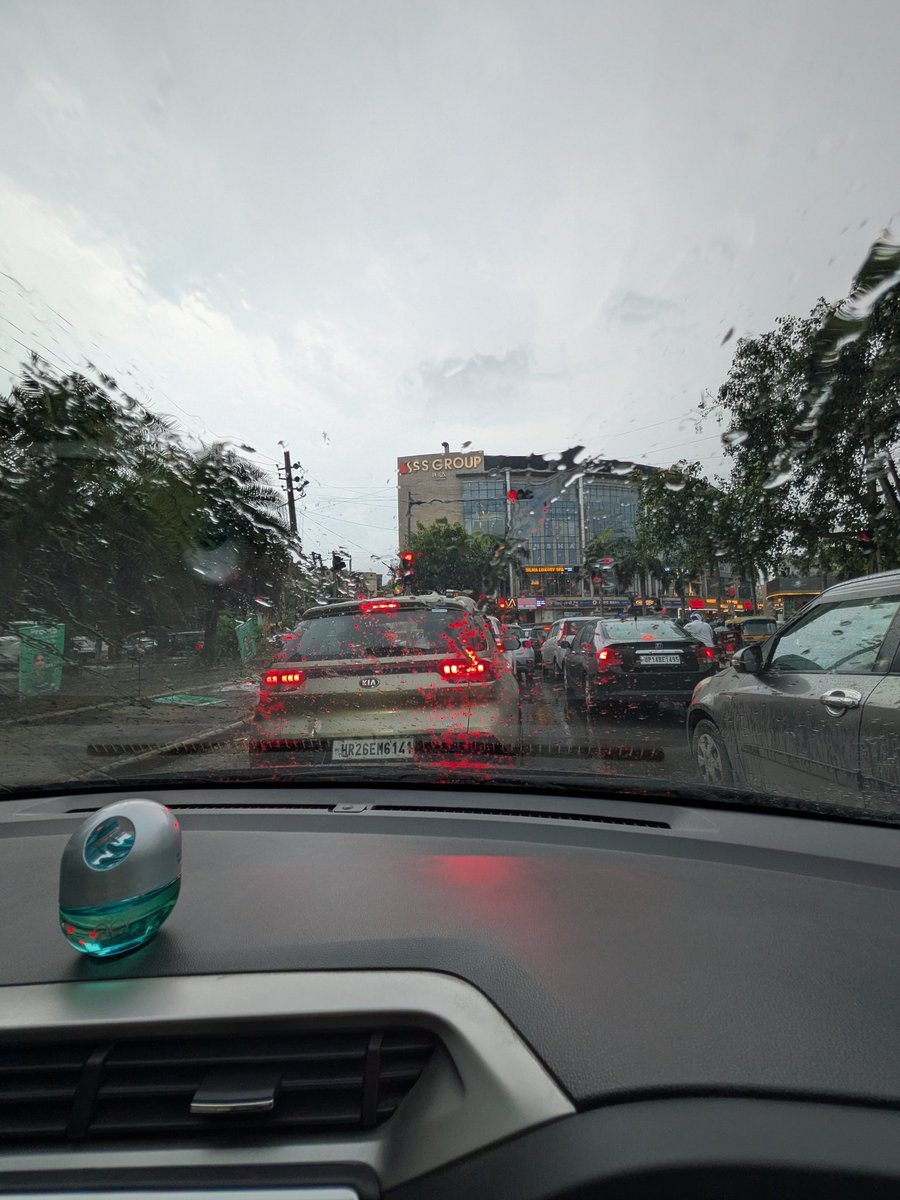 Another rainy evening in Gurgaon

Some will crave for chai pakora , 
Some might dare for a drive , 
Govt will be criticised again.

But most tragic part will be that some might not be able to return to their homes forever.