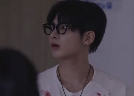 gyuikily's tweet photo. fell in love with how annoying dongjeon is and im ready to defend him every episode now
#HelloStrangersEp1 https://t.co/08dCXCIyv0