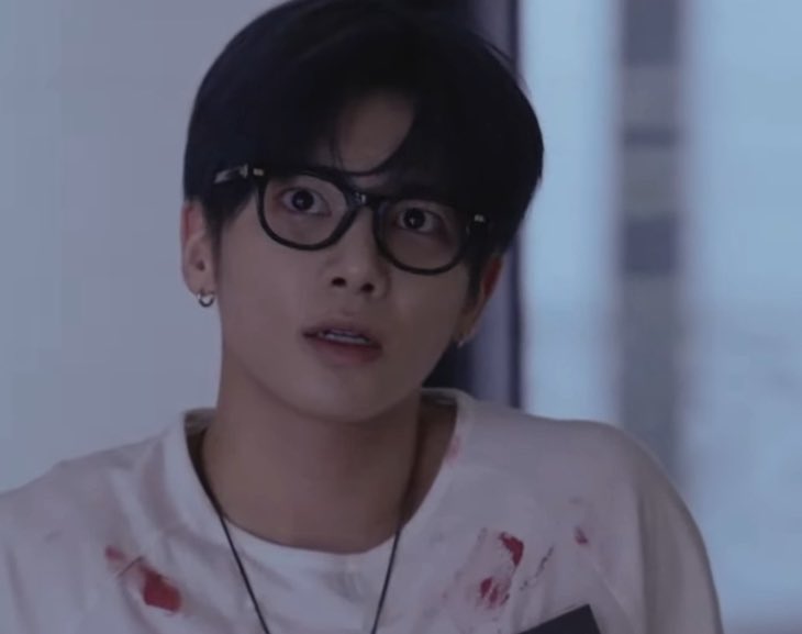 gyuikily's tweet photo. fell in love with how annoying dongjeon is and im ready to defend him every episode now
#HelloStrangersEp1 https://t.co/08dCXCIyv0