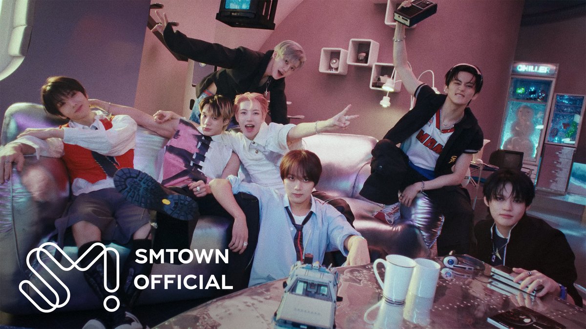 catmenita's tweet photo. https://t.co/8kxMsXdd9H｜right before the chaos dropped (ᐡ-ᐤ-ᐡ)っ♡ we were just vibing on set, sipping imaginary coffee and rewinding toy cars... and then boom — the CHILLER MV release hit like a flashbang ⚡ NCT DREAM style, always unpredictable (｡> ‿ ◕｡)✧ https://t.co/3Hk2cCyZRo