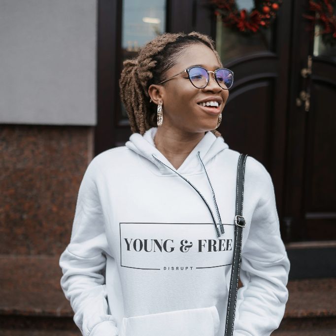 YoungandFreeInt's tweet image. The most dangerous competitor isn’t the one trying to beat you at your game—it’s the one quietly inventing a new game while you’re still playing the old one. Real strategy does not compete — it outsmarts. Find out how on our channel here; whatsapp.com/channel/0029Va…