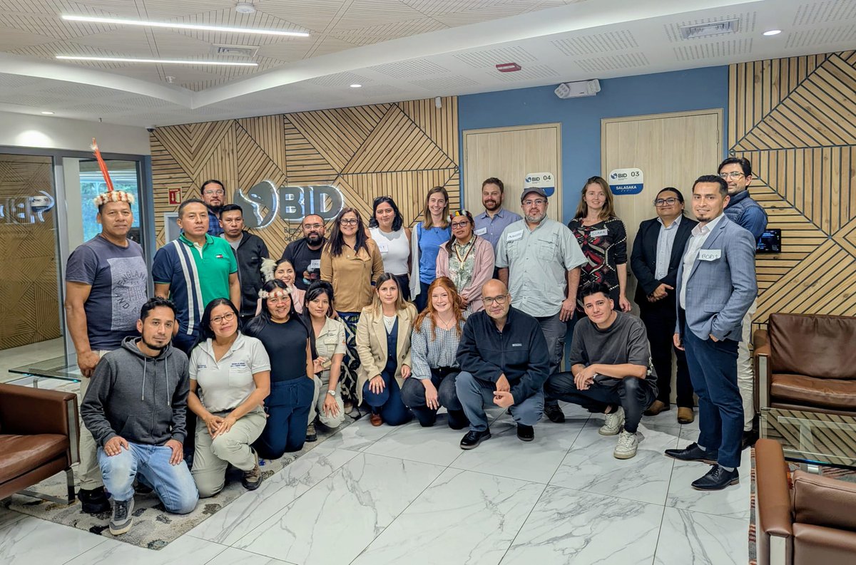 Este taller trató una introducción a los enfoques de capital natural, su relación con la formulación de #políticas, la identificación de #serviciosecosistémicos clave, y la profundización en herramientas de modelación (cómo #InVEST) que facilitan su #cuantificación y #valoracion.