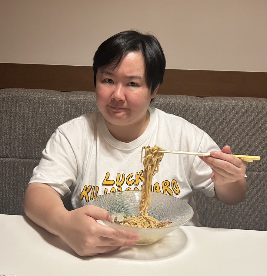 やす子 on X