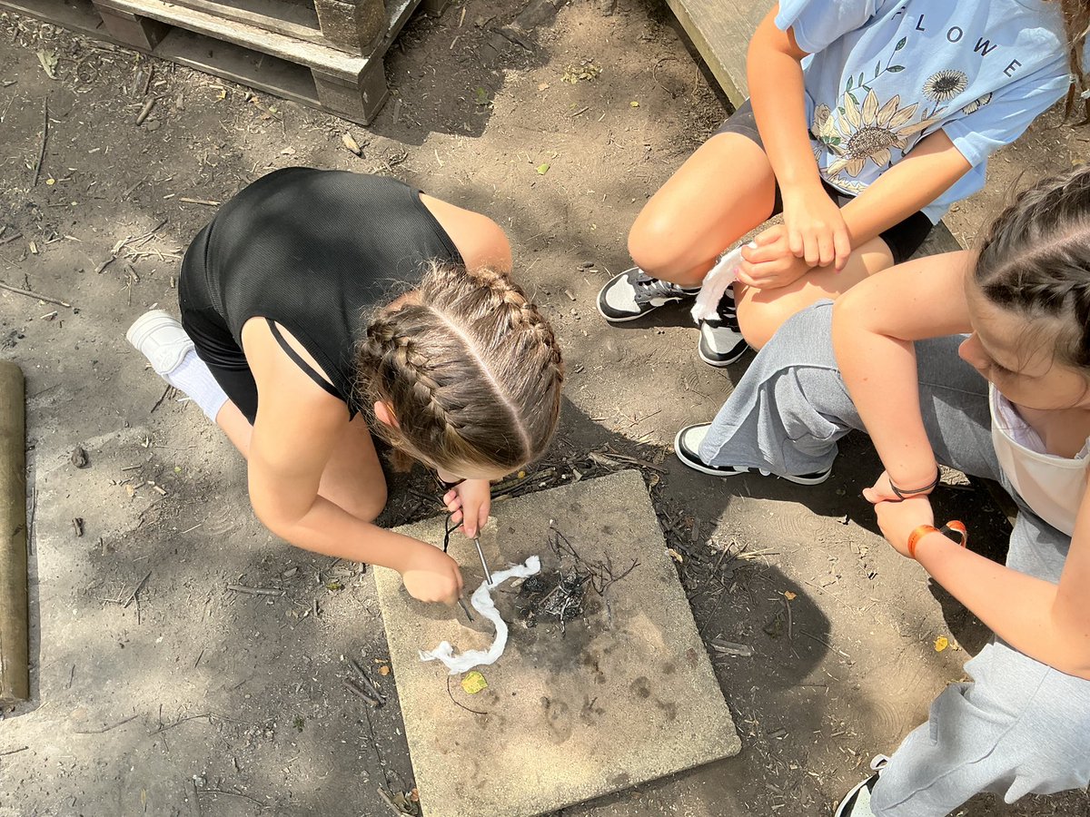 fairwayGLP's tweet image. Day 1 of the Year 6 Residential…bushcraft 🔥 🌳 🍃💚 
#Fairway #GLP #Year6