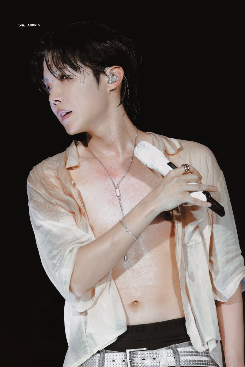 Adonis_Hoseok's tweet image. 250713 Lollapalooza Berlin
#제이홉 #정호석
#JHOPE #ジェイホープ
#HOBIPALOOZA2025
#jhopeAtLollapaloozaBerlin
@BTS_twt