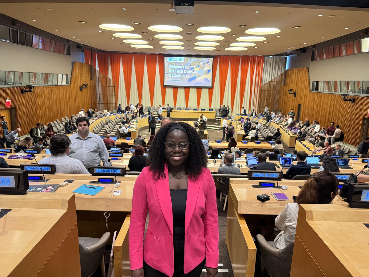 MesrenyameDogbe's tweet image. Honored to have participated in the United Nations Open Source Week at the UN HQ in NYC 🌍✨
I joined sessions, a maintainerthon, gave a talk, and volunteered! Grateful for spaces where we can learn, build, and shape the future of open source together.
More reflections soon!