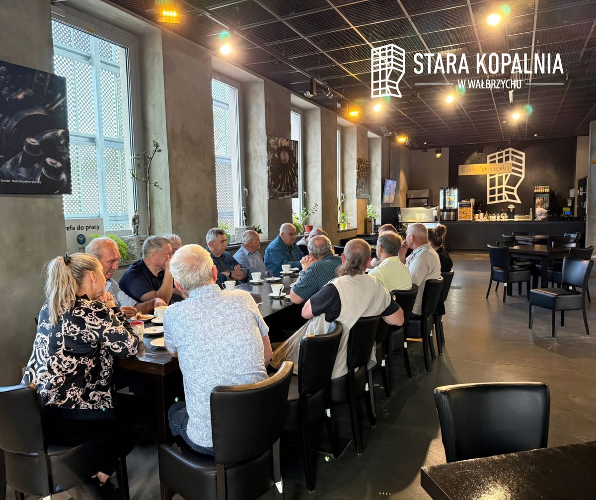 🖤 Górnicy w centrum uwagi – planujemy Barbórkę 2025! 🎩⚒️
Dzięki wsparciu <a href="/kultura_gov_pl/">Ministerstwo Kultury i Dziedzictwa Narodowego</a> (35 000 zł!) #Barbórka2025 będzie wyjątkowa! 💪
Spotykamy się z emerytowanymi górnikami, działamy, planujemy – z sercem, tradycją i przyszłością.