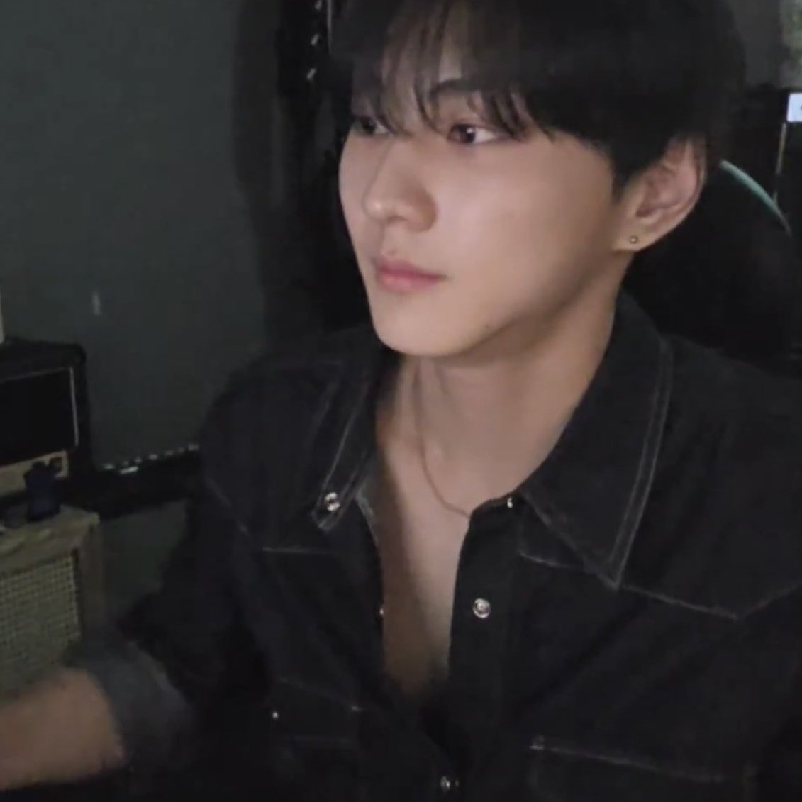 woncattos's tweet image. SOMETHINGS JUST NEVER CHANGE HAHA 😭😹

from THIS                      TO THIS????