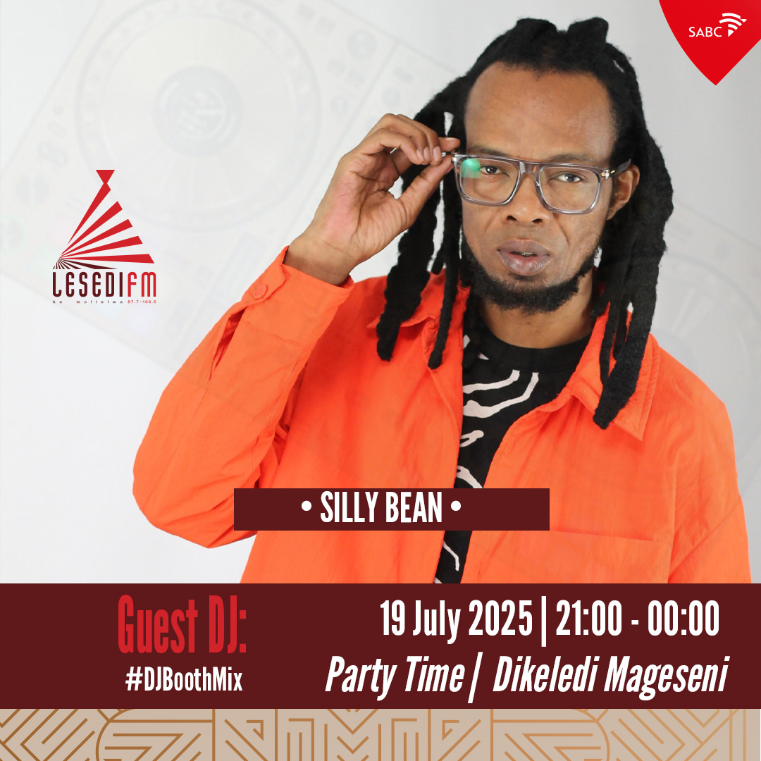 LesediFM's tweet image. #PartyTime le Dikeledi Mageseni.

🎤Re tsamaya le Silly Bean ho #DJBoothMix.

#65KeMollelwa
📞: 086 000 3084
📲:  083 284 0008
🌐: lesedifm.co.za