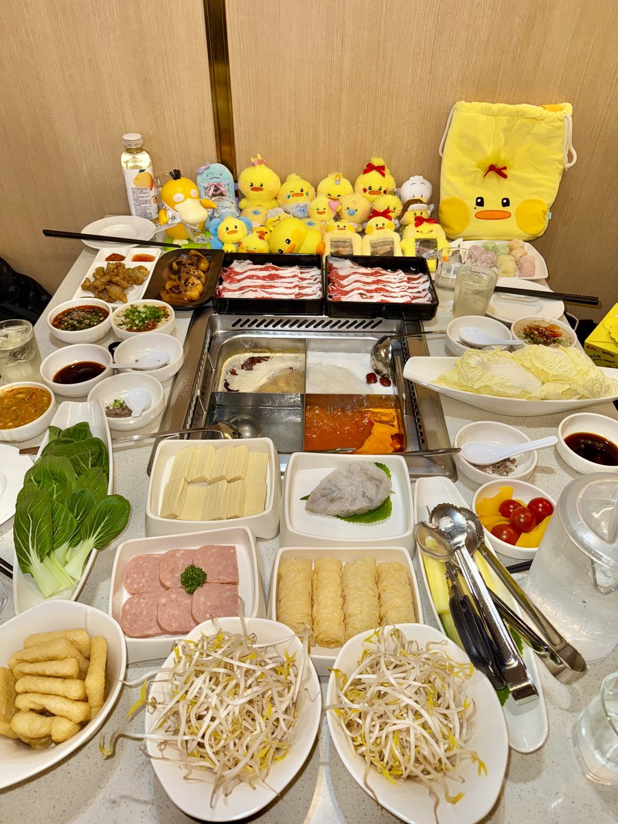 Bijou714's tweet image. 태래생일 하룰루랄라~
•
•
•
태니니잔뜩놧더니 고라파덕도 같이세우라고 주시고 사진도 찍어가시더니 새로 선물해주심(하딜체고🫶)