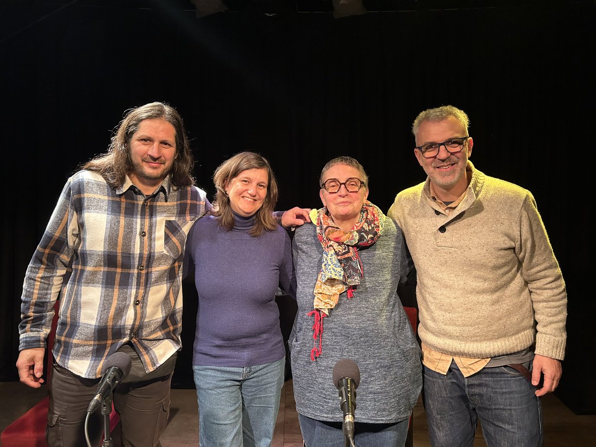 violinistaspod's tweet photo. Con Mariana Percovich y Leo Martínez, grabamos en El Espacio Vacío dos nuevos episodios del ciclo 2025 dedicado a la dirección teatral. Los primeros dos, con André Hübener y Leo Mart��nez, ya están disponibles en Spotify. En breve subimos los de Marianela Morena y Sandra Massera. https://t.co/9kWQSIVLd6