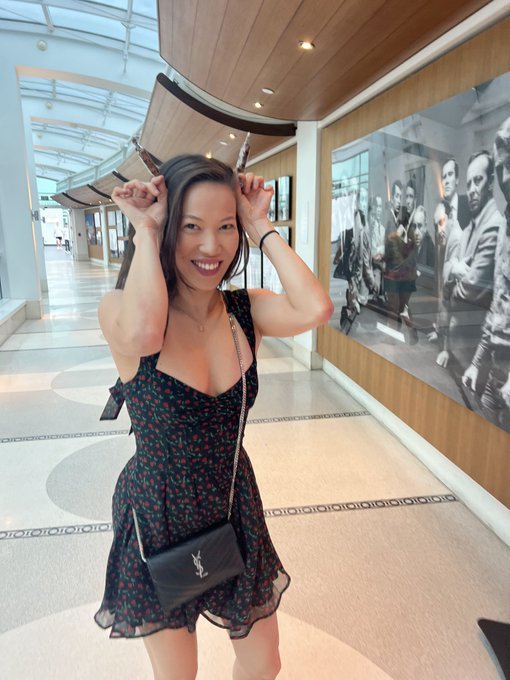 Watch Kalina Ryu's leaked NSFW photo on TwXstars