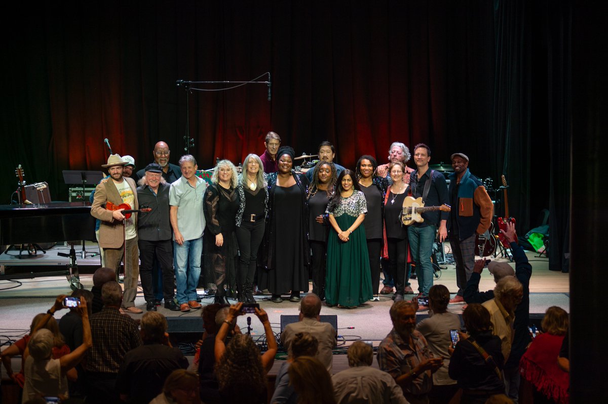 MountainStage's tweet image. This week’s encore broadcast features Kyshona, American Patchwork Quartet (APQ), The Brother Brothers, and Stephanie Lambring.
Recorded LIVE at Carnegie Hall in Lewisburg, WV.
Tune in to an affiliate station near you or find this episode via the Mountain Stage Podcast.