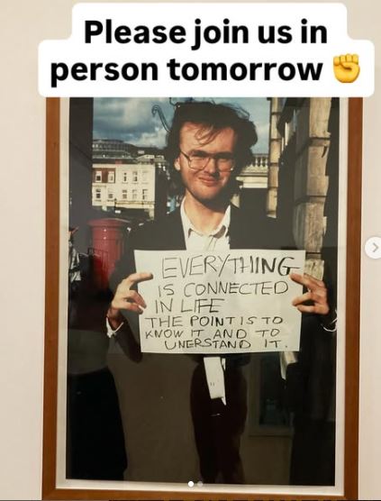 PeckhamVision's tweet image. Aylesham decision Tues 15 July 6:30pm Council, 160 Tooley Street SE1. RT
* EMAIL NOW Constitutional.Team@southwark.gov.uk to book a seat - more of us there, the stronger the message.
* 5:45pm – Anti-Berkeley Homes Party outside the Anti-Berkeley Party
Image Gillian Wearing 1992-3