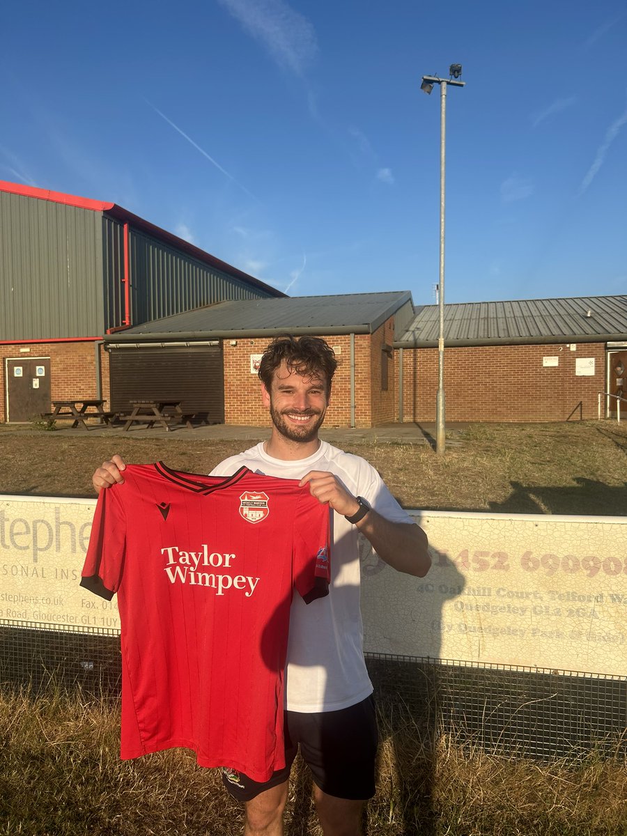 Langworthy joins wanderers!! 

Ben Langworthy joins with spells at Brockworth and Shortwood Ben provides valuable experience to the team. As well as his great character we can see this being a perfect signing! 

Ben is available for sponsor. 🔴⚫️